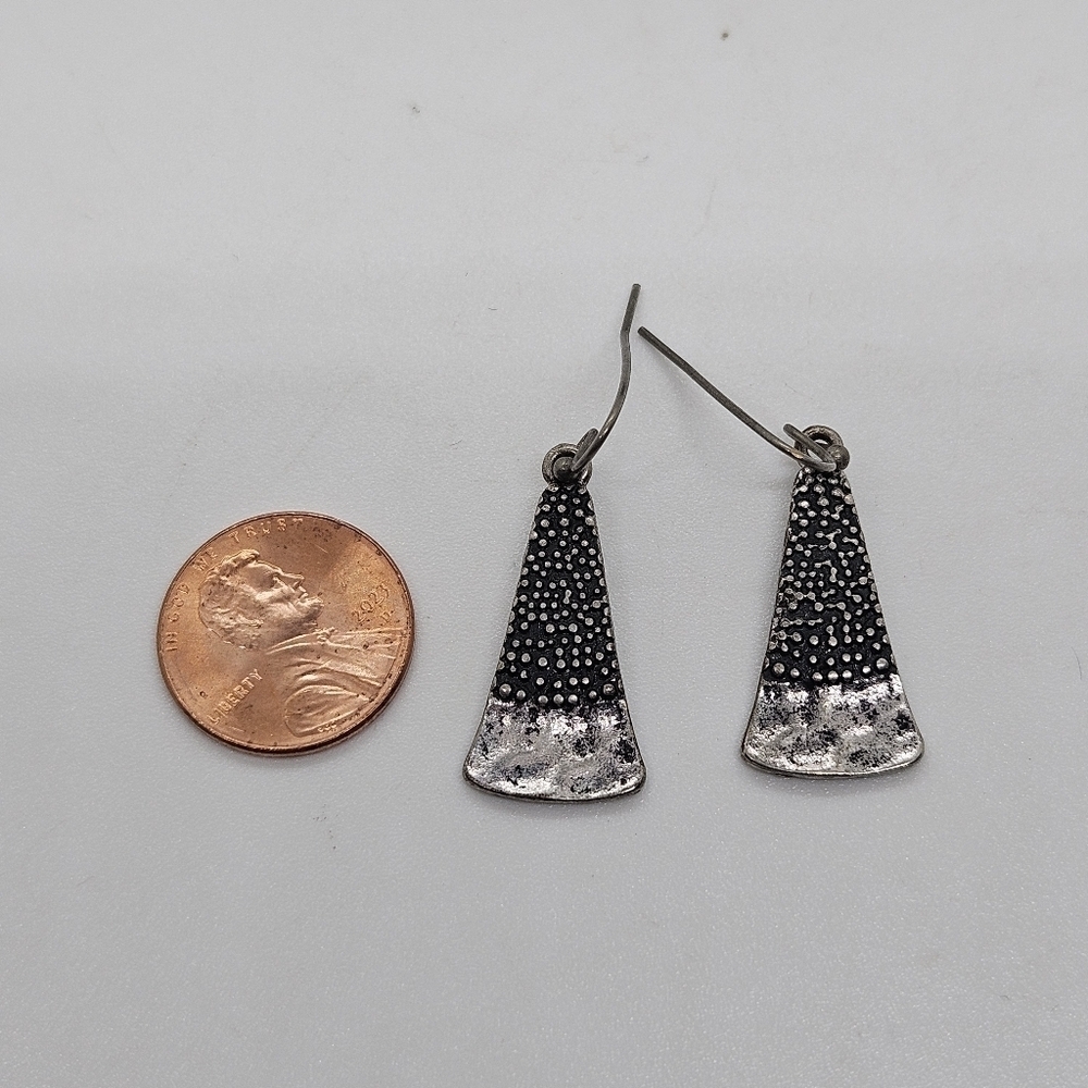 textured triangular silver tone dangle earrings - Picture 3 of 3
